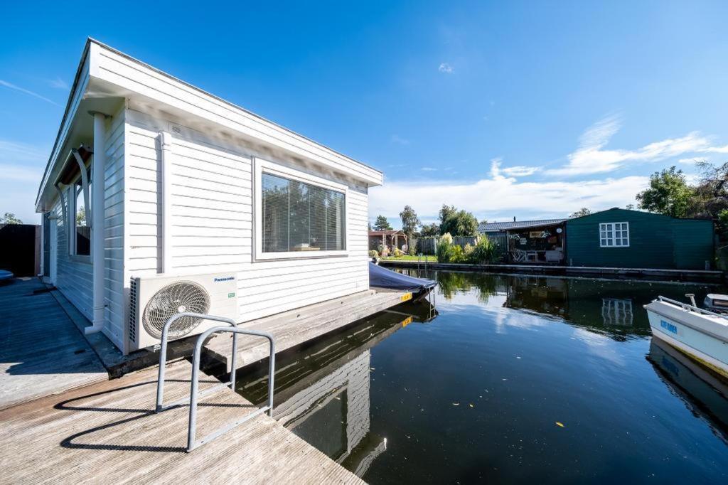 New- Private Cosy Houseboat, On A Lake Near Amsterdam Вінкевен Екстер'єр фото